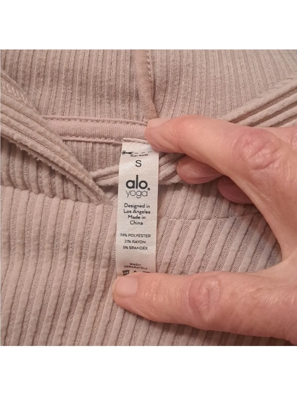 ALO Yoga Ribbed Lounge Top in Light Taupe